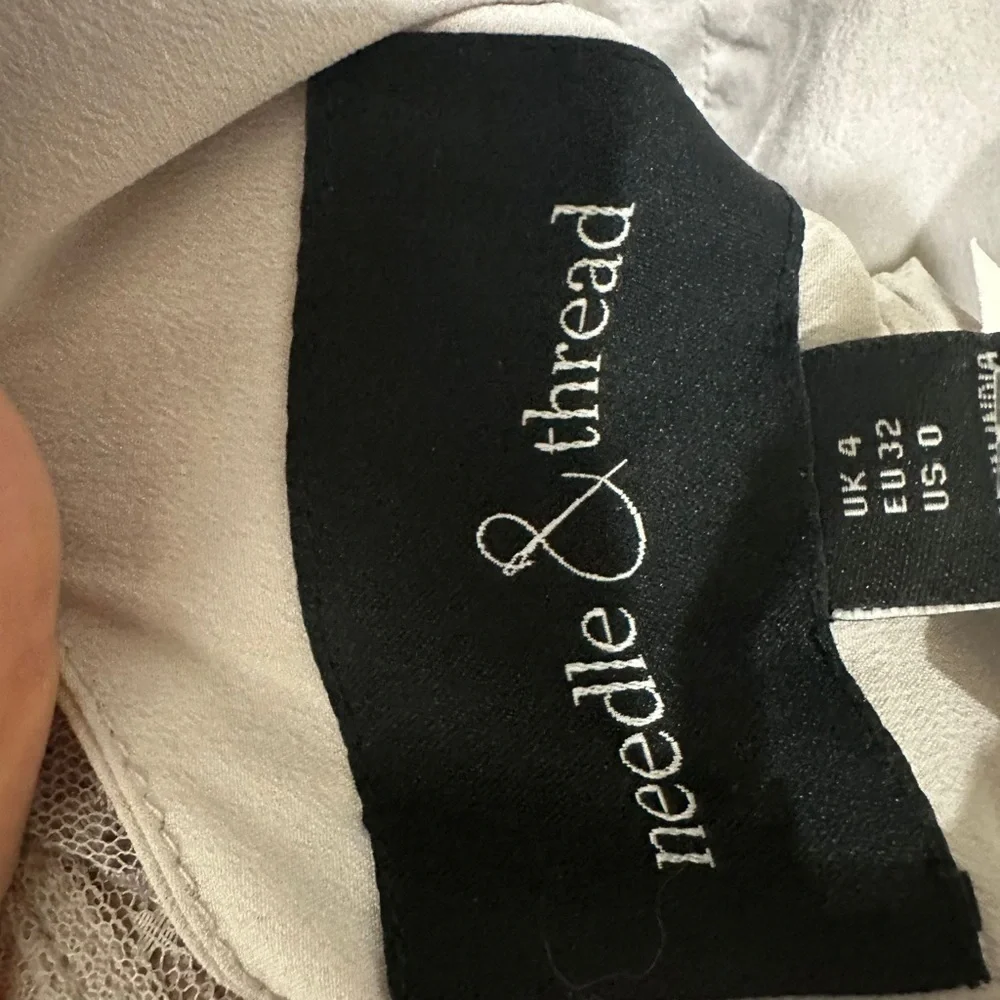 Needle and Thread Midsummer Lace Dress Size 0 - Picture 12 of 12